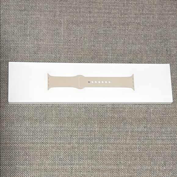 Apple Other - 41MM M/L Apple Watch Starlight Sport Band - M/L